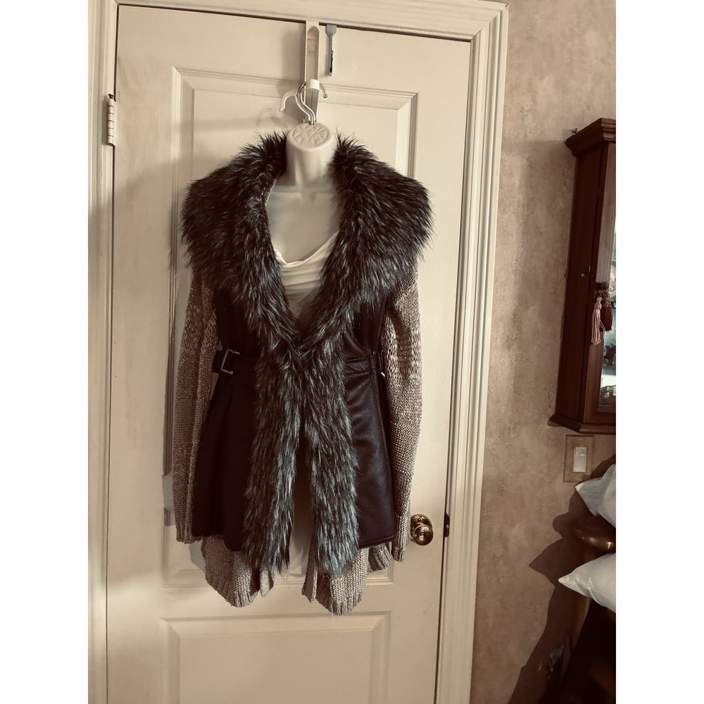 black rivet, vest, faux fur collar